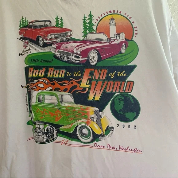 Graphic T-shirt - Picture 3 of 13